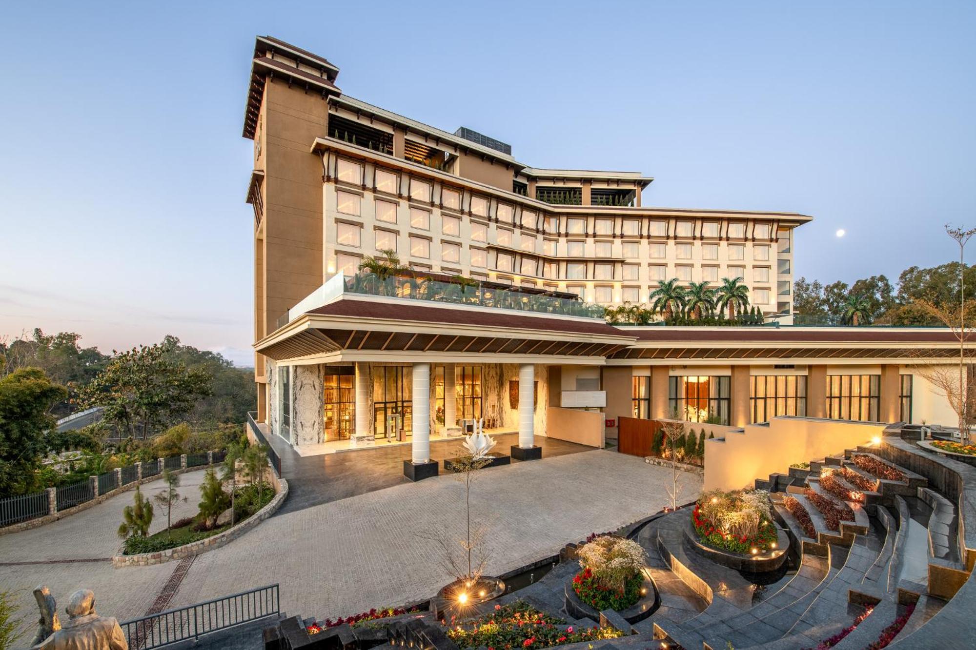 Отель Taj Mussoorie Foothills, Дехрадун Экстерьер фото