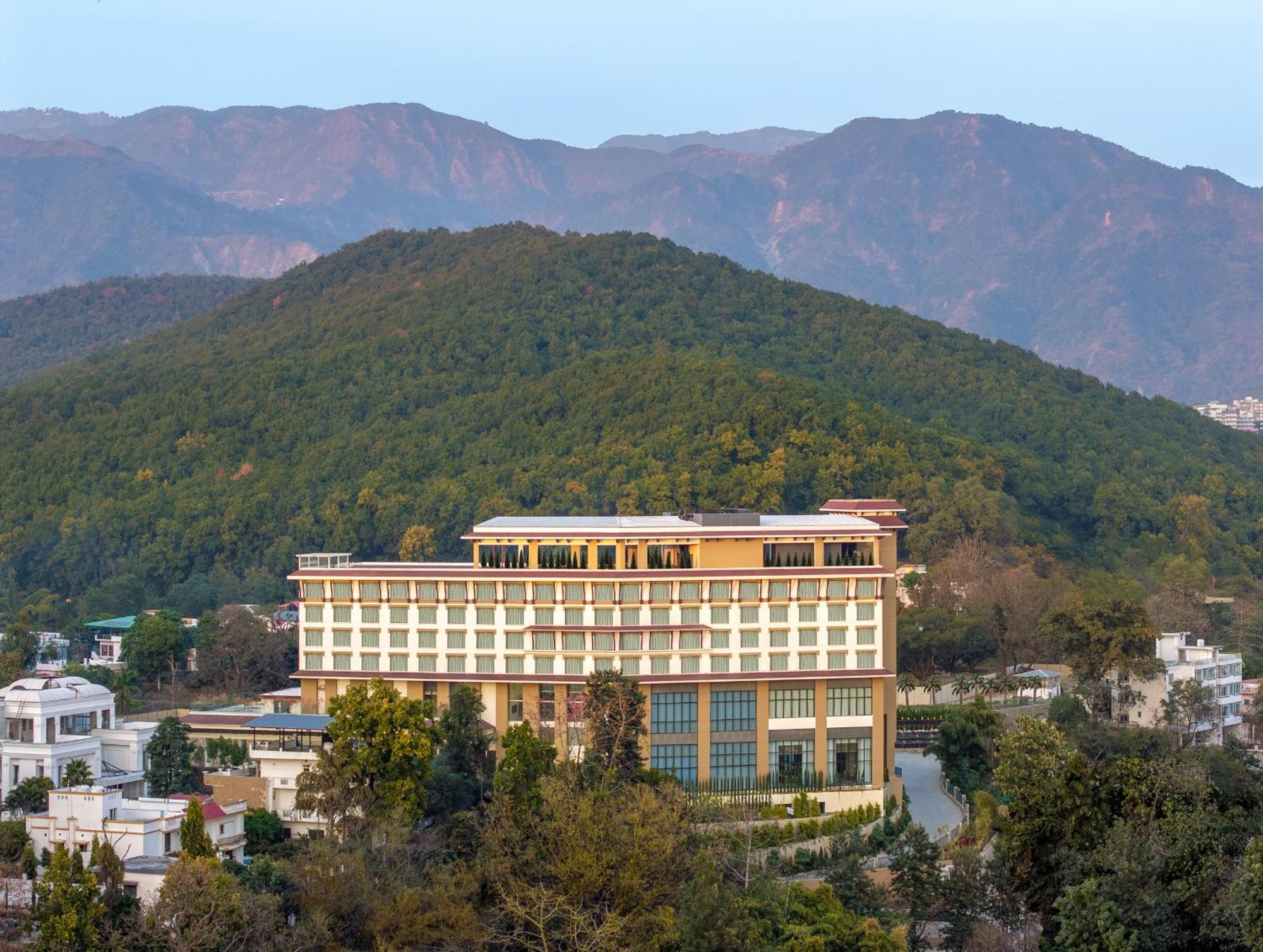 Отель Taj Mussoorie Foothills, Дехрадун Экстерьер фото